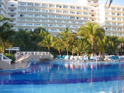 Hotel_ Riu_ Caribe 